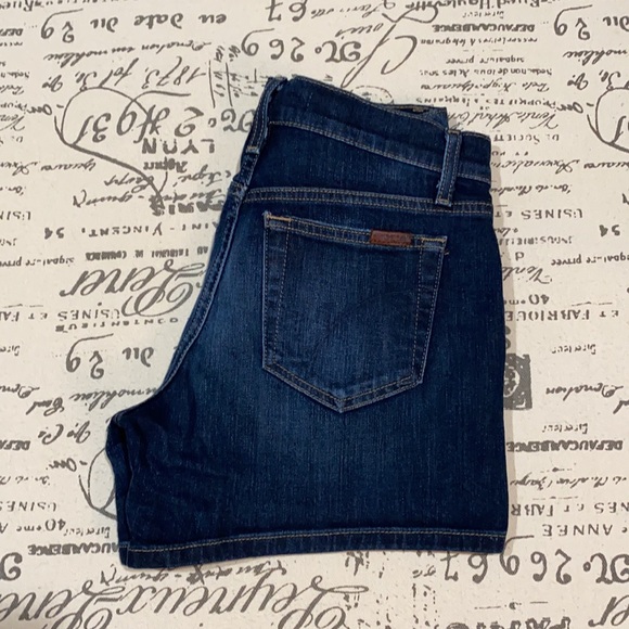 Joe’s shorts - Picture 5 of 5